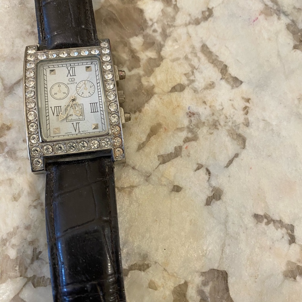 Beautiful Rectangle Watch - image 4